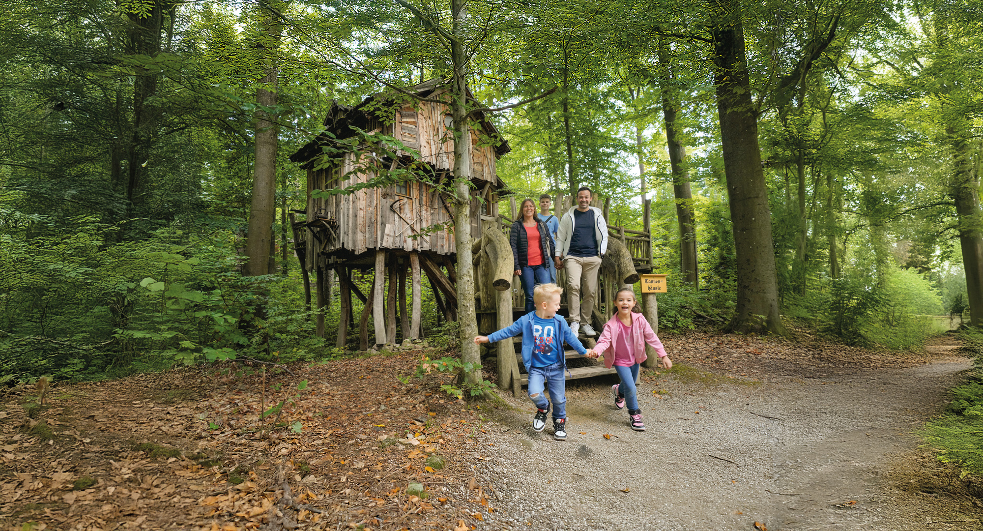 Außenansicht 6er Baumhaus