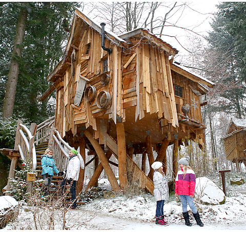 Baumhaus Winter Tripsdrill Natur-Resort